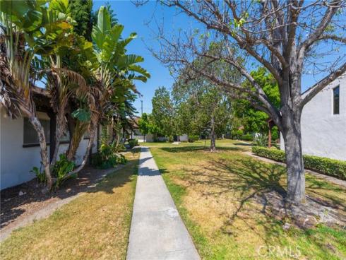 2011 W Katella  61  Avenue, Anaheim, CA