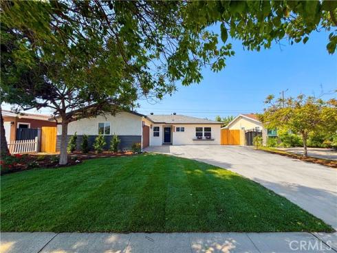 2545 W Greenacre   Avenue, Anaheim, CA