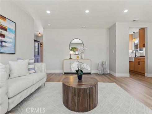 2545 W Greenacre Avenue, Anaheim, CA