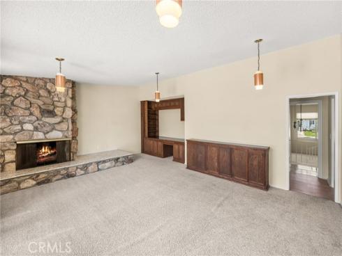 955 S Peregrine Place, Anaheim, CA