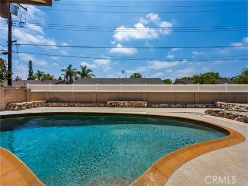 955 S Peregrine Place, Anaheim, CA