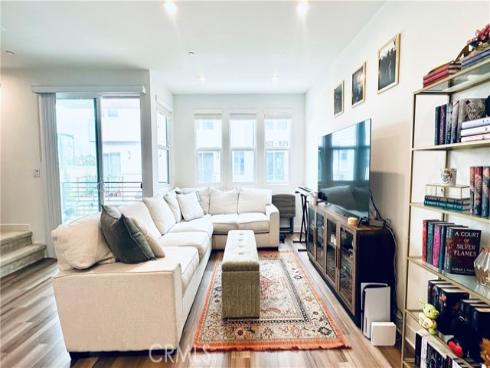 1527 W Cara Drive, Anaheim, CA