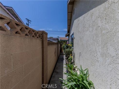 1727 E Romneya Drive, Anaheim, CA