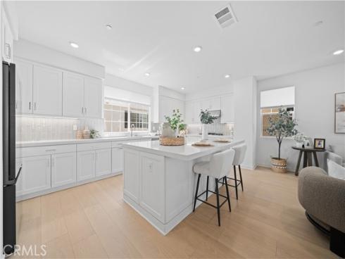 1042  N Anaheim Blvd  2 , Anaheim, CA