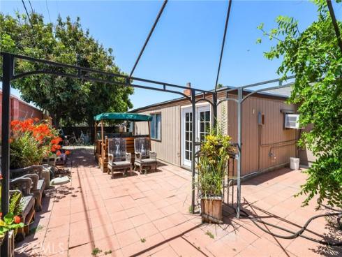 1002 N Iroquois Avenue, Anaheim, CA