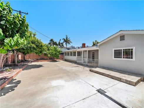 3137 W Olinda Ln , Anaheim, CA