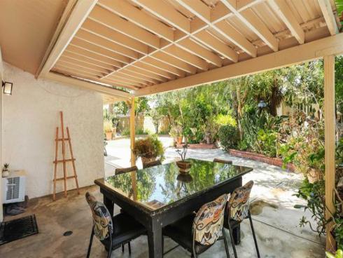 2045 W Clover Avenue, Anaheim, CA