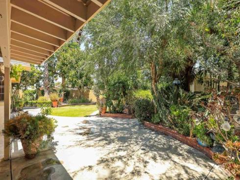 2045 W Clover Avenue, Anaheim, CA