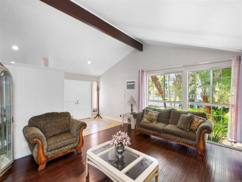 2045 W Clover Avenue, Anaheim, CA