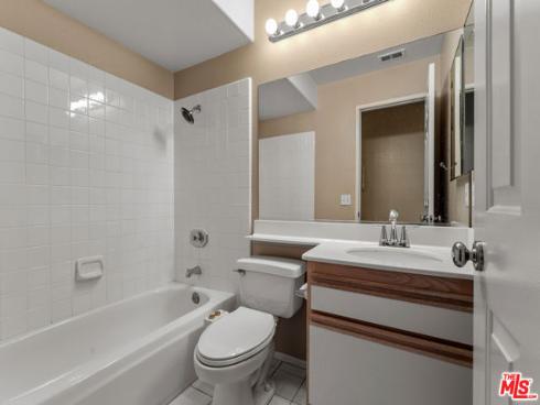 1010 S Farralon   Lane, Anaheim, CA