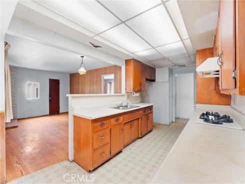 1305 S Westchester Drive, Anaheim, CA