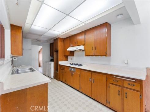 1305 S Westchester Drive, Anaheim, CA