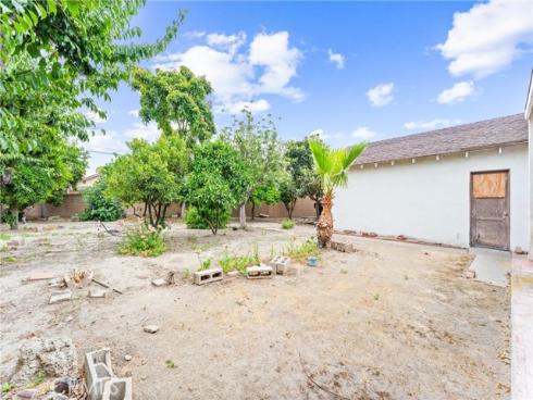 1305 S Westchester Drive, Anaheim, CA