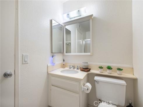 160 S Seneca CI30 Circle, Anaheim, CA