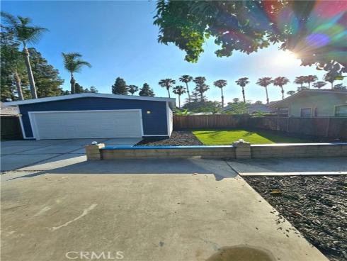 215 N Olive Street, Anaheim, CA