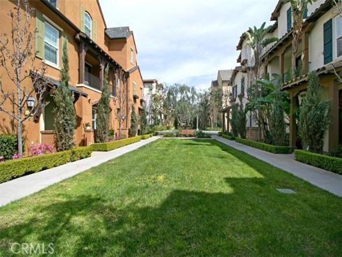 760 S Olive Street, Anaheim, CA