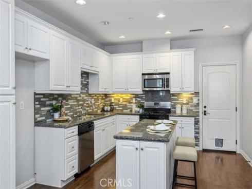 760 S Olive Street, Anaheim, CA