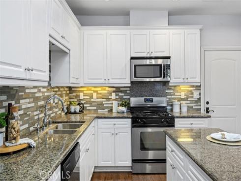 760 S Olive Street, Anaheim, CA