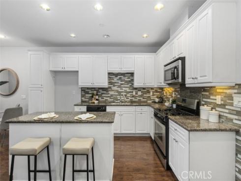 760 S Olive Street, Anaheim, CA