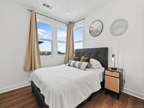 1531 W Bushell , Anaheim, CA