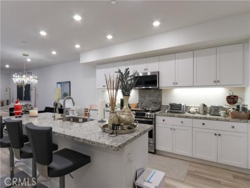 1891 S Union 111 Street, Anaheim, CA