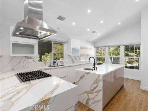 5997 E Calle Principia , Anaheim, CA