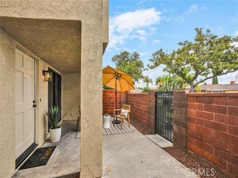 827 W Orangewood Avenue, Anaheim, CA