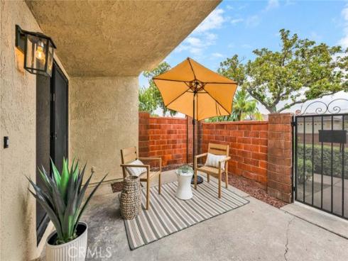 827 W Orangewood Avenue, Anaheim, CA