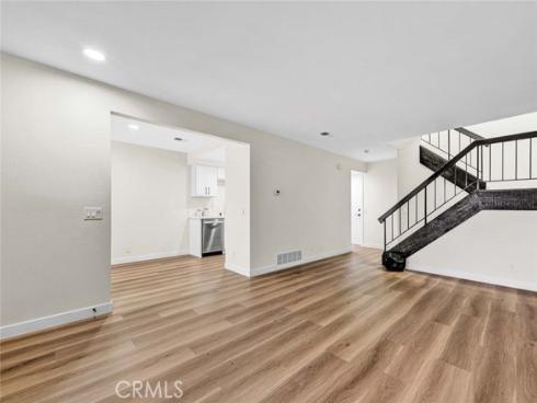 827 W Orangewood Avenue, Anaheim, CA