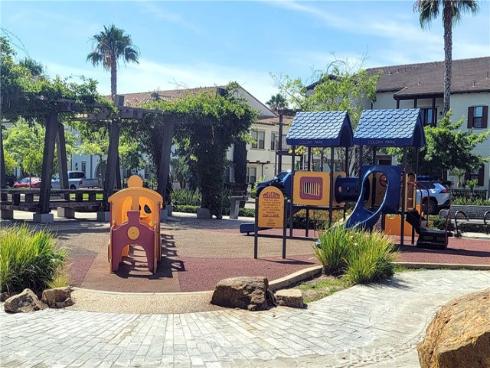 651 E Valencia Street, Anaheim, CA