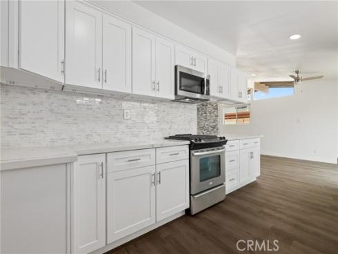 930 S Emerald Street, Anaheim, CA