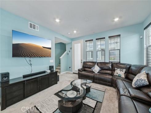 1040 N Anaheim  1  Boulevard, Anaheim, CA