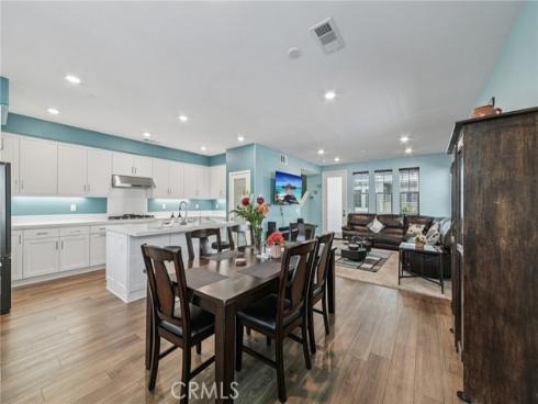 1040 N Anaheim  1  Boulevard, Anaheim, CA