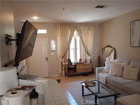 335 W Summerfield Circle, Anaheim, CA