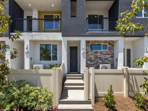 1097 N Harbor Boulevard, Anaheim, CA