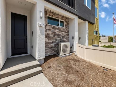 1097 N Harbor Boulevard, Anaheim, CA
