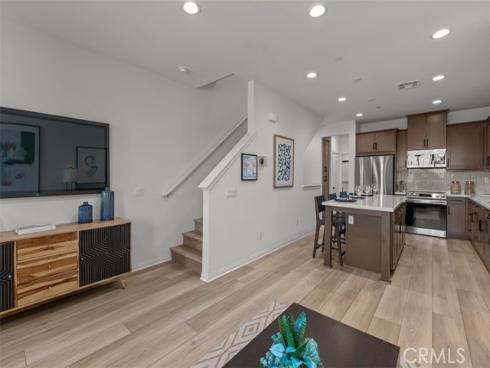 1097 N Harbor Boulevard, Anaheim, CA