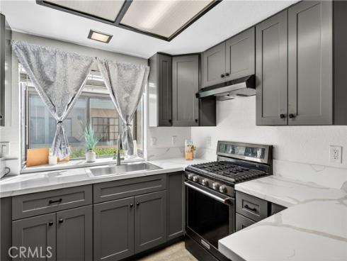 3565  Stonepine  B , Anaheim, CA