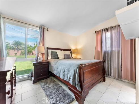 1323 W Goodhue Avenue, Anaheim, CA