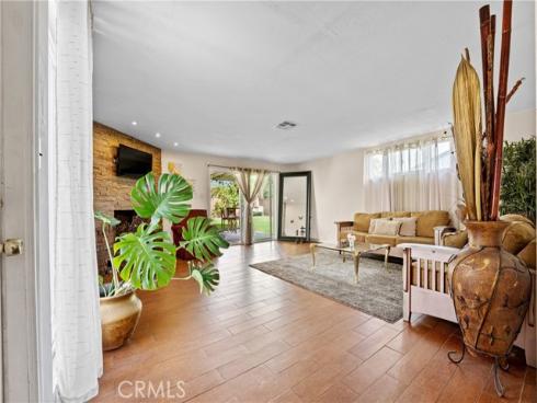 1323 W Goodhue Avenue, Anaheim, CA