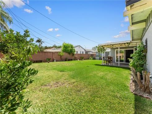 1323 W Goodhue Avenue, Anaheim, CA