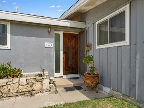 1323 W Goodhue   Avenue, Anaheim, CA