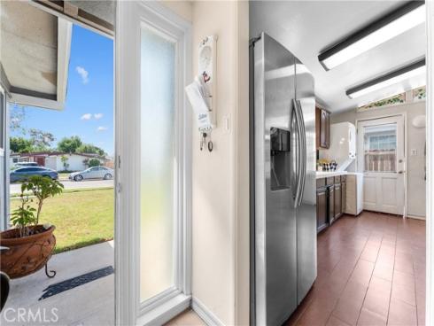 1323 W Goodhue Avenue, Anaheim, CA