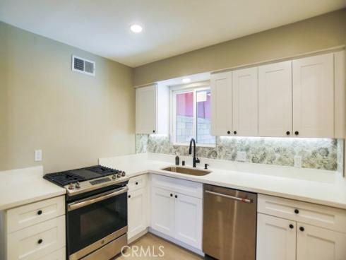 1802  Glenoaks  , Anaheim, CA