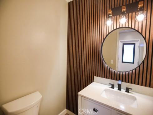 1802  Glenoaks  , Anaheim, CA