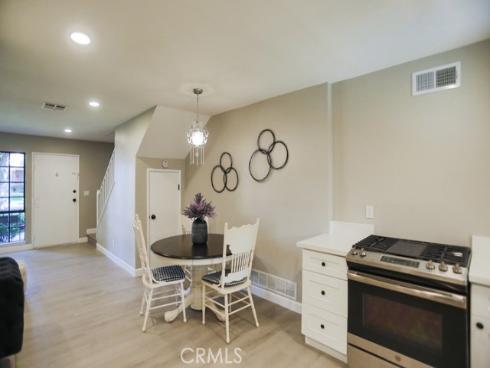 1802  Glenoaks  , Anaheim, CA