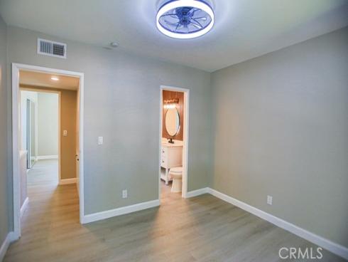 1802  Glenoaks  , Anaheim, CA