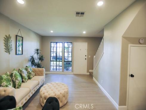 1802  Glenoaks  , Anaheim, CA