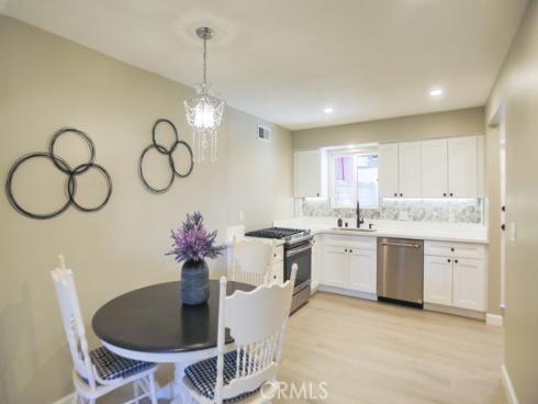 1802  Glenoaks  , Anaheim, CA