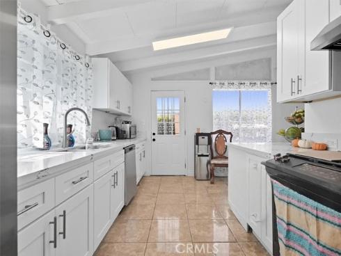 1407  W colonial  , Anaheim, CA